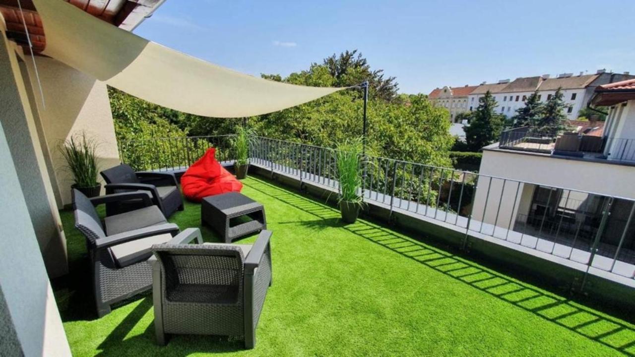 Sun Terrace Mini Penthouse Bestern Szeged Ngoại thất bức ảnh